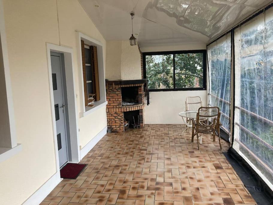 3 Pieces Calme, Terrasse Et Parking Prive Courcouronnes Exterior foto